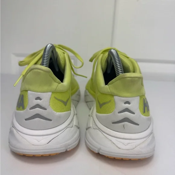 Hoka One‎ One Arahi 6 Women's 10 B Citrus Glow Running Athletic Sneakers